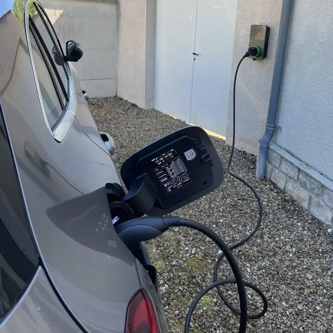 Borne de recharge IRVE à Melun